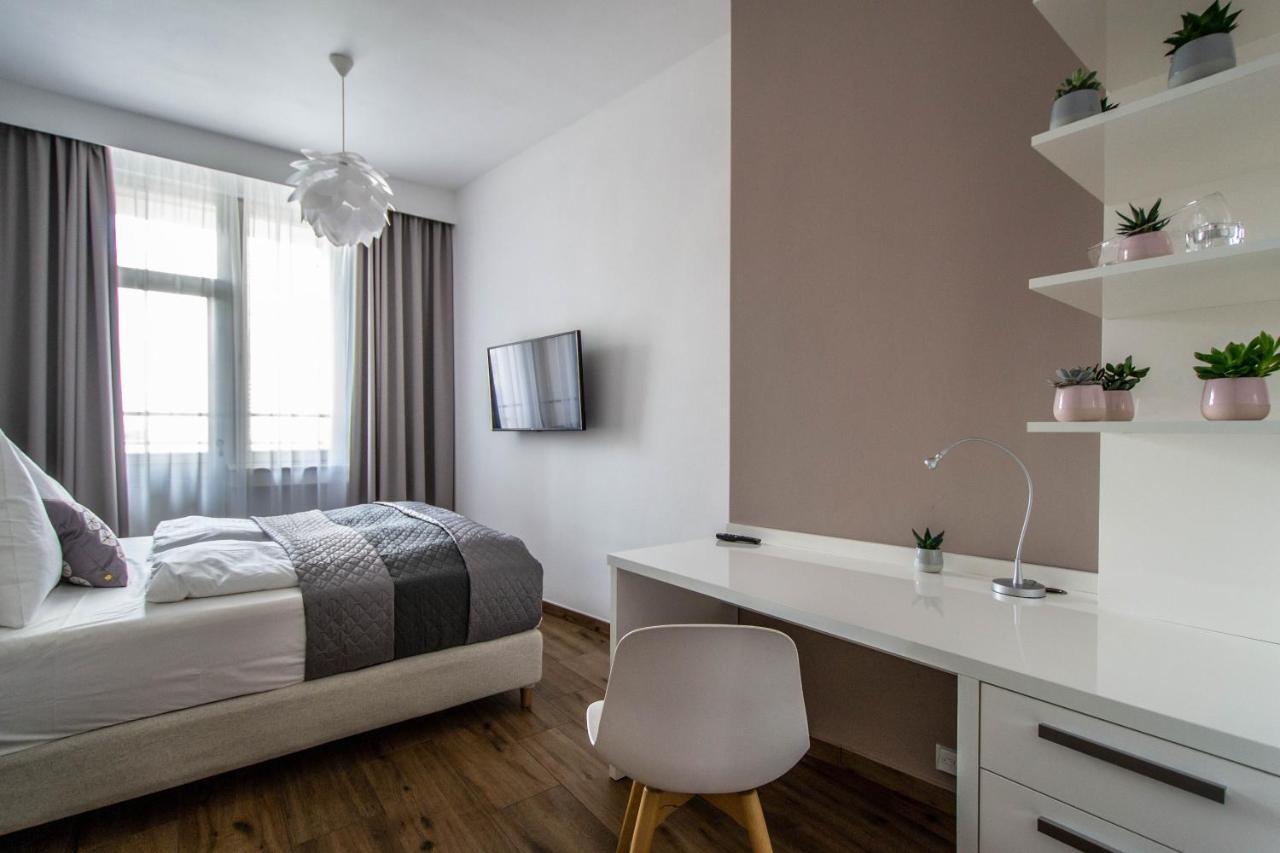 Executive Bright Apt. By Ruterra Praga Exterior foto